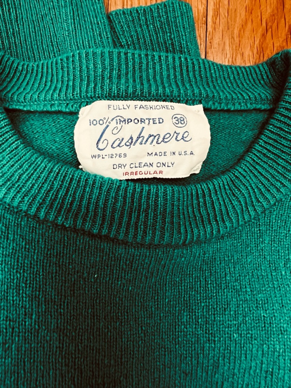 vintage teal cashmere crew sweater size S/M great condition
